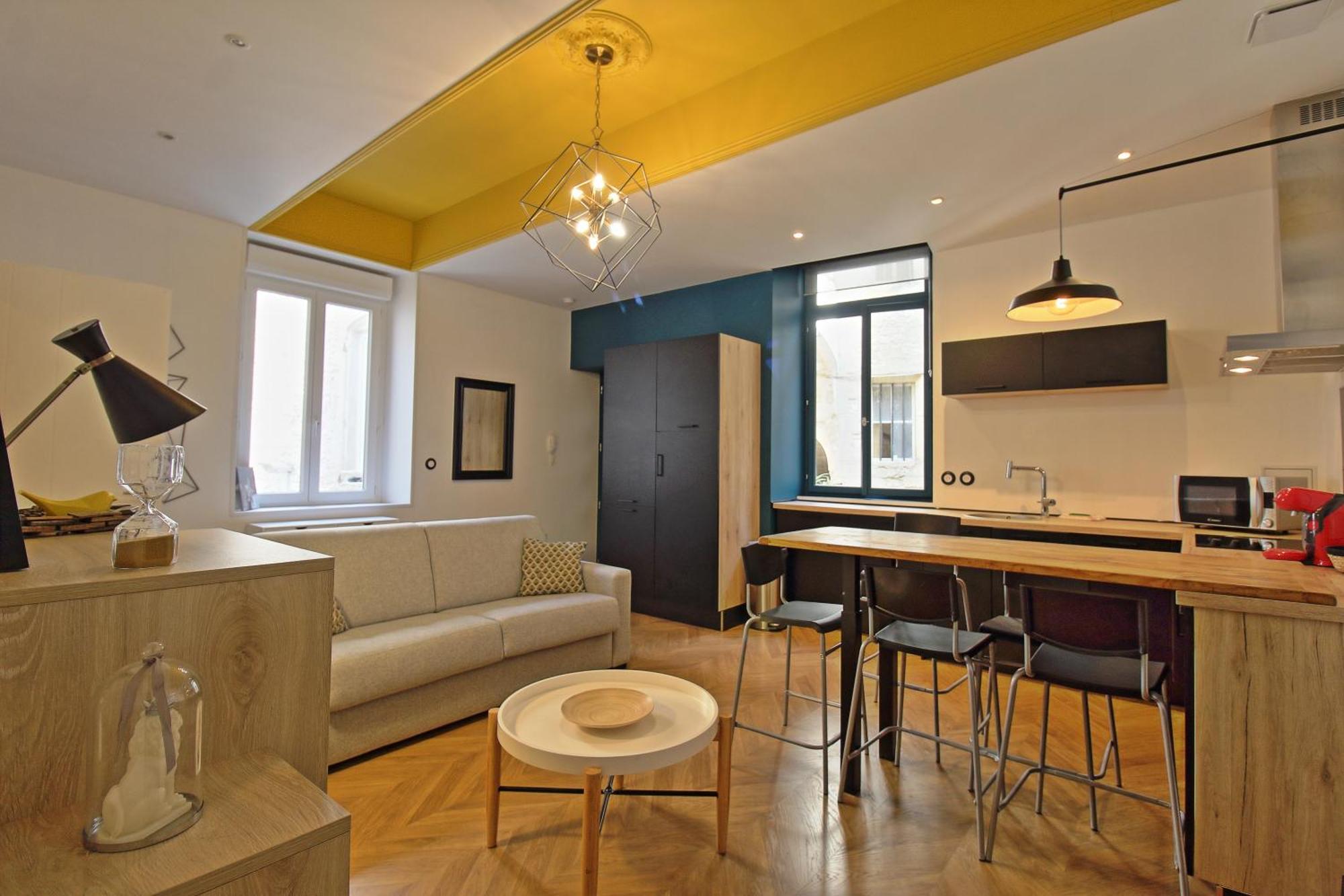 Le Sensas - Climatisation Et Centre Appartement